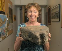 07172012-lynn-gamble-chumash-artifacts-008-t479.jpg