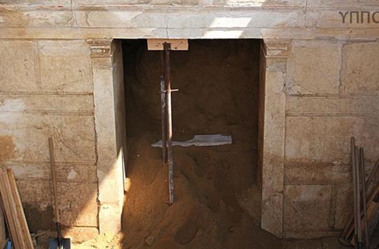 1 amphipolis