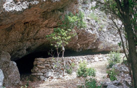 2-nakovana-cave.jpg