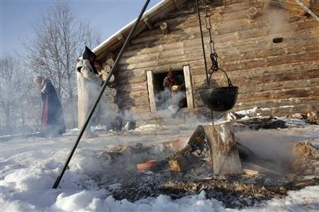 2012-02-01t191601z-1-btre8101hit00-rtroptp-2-estonia-ironage-life.jpg