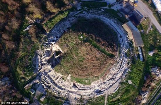 2ea2362600000578 3327210 the bulgarian necropolis of solnitsata pictured is thought to da m 32 1448032565480