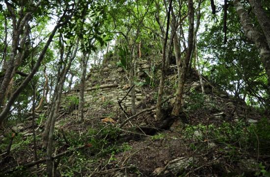 3 maya cities pyramidal