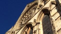 58930675-yorkminster-ssouthentranceinthesunshine-800x600.jpg