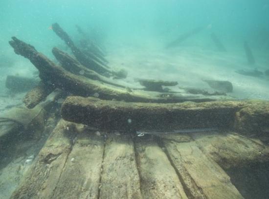 akkoshipwreck2.jpg