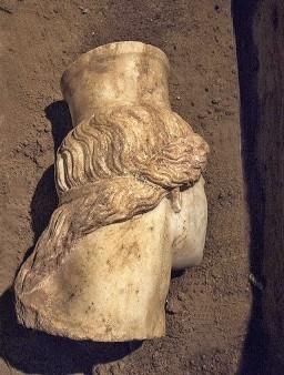 Amphipolis 21 10 8 en 256x338