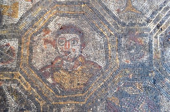 Ancient roman mosaic 670