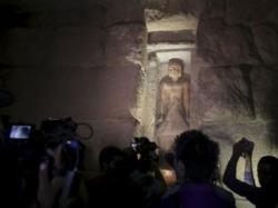 Ancient tomb open to public in pyramids plateau