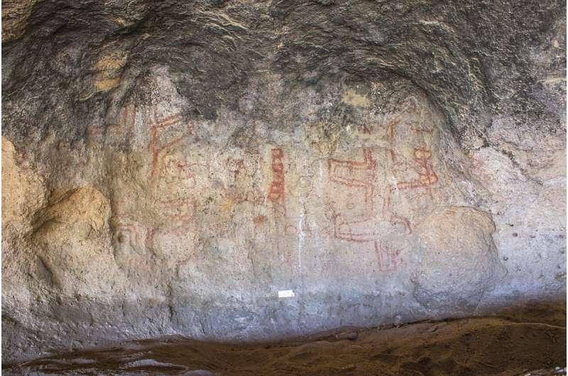 Cave art in patagonia 1