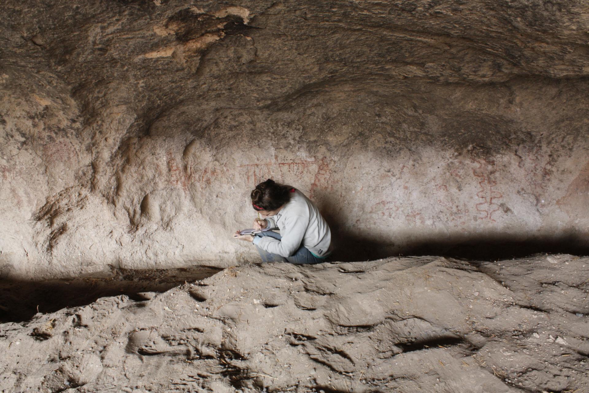 Cave art in patagonia 3