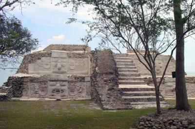 cerros-maya-site-belize.jpg