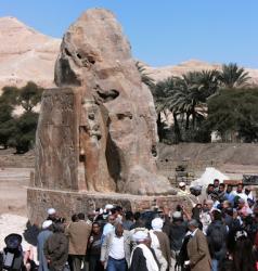 colossal-statue-of-amenhotep-iii-13.jpg