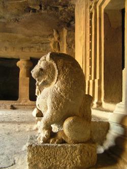 elephantacave1elroyserreo.jpg