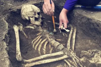 Excavation human remains 1