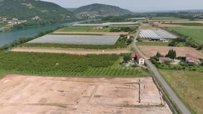 Laveyron winery above