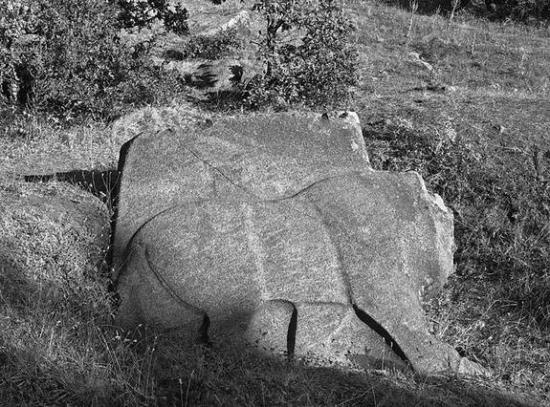 lion-statue-2.jpg