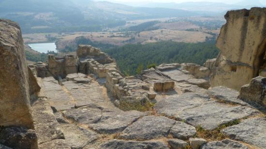 perperikon-3-photo-clive-leviev-sawyer-e1348209127407.jpg