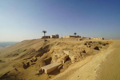 Second dynasty tomb min e1704719736783