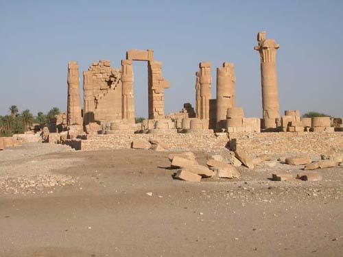 soleb-temple-2-near-3rd-cataract-sudan-will-be-flooded-if-kajbar-dam-built.jpg