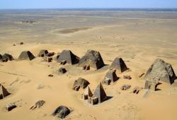 Sudan meroe pyramids 2001