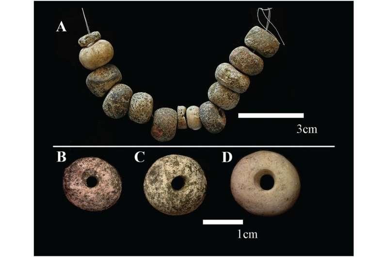 Turkana stone beads te