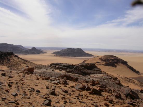 wadi-takarkori-sahara.jpg