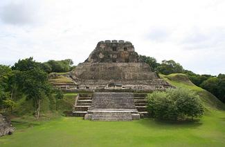 xunantunich325.jpg